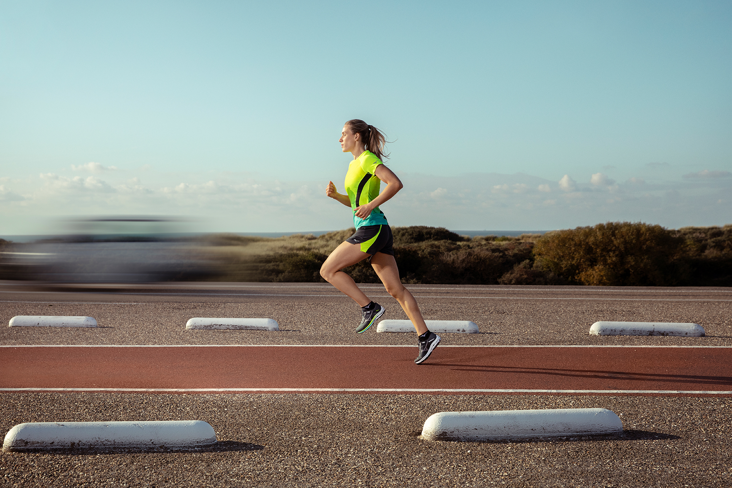 Mizuno trail deals running team